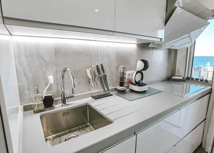 Rocha Vista Mar Dubai Apartment *