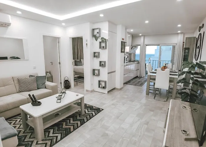 Rocha Vista Mar Dubai Apartment *